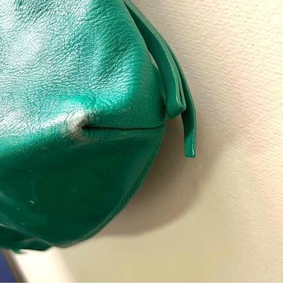 JOIE Edie Large Tote Bag in Green Leather with Gold Hardware expandable. - Picture 9 of 11